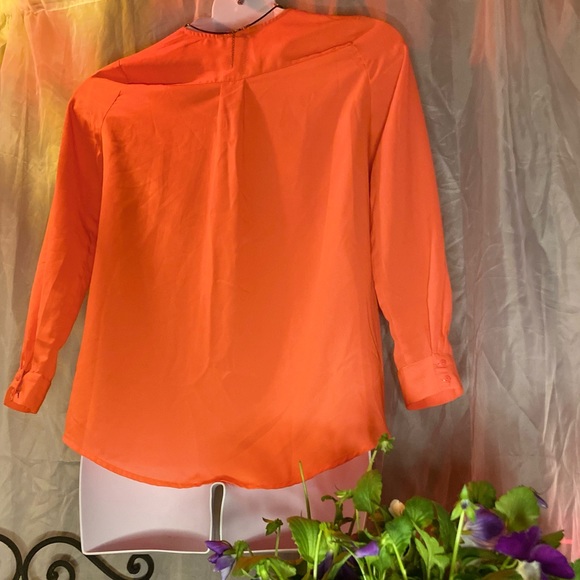 Cute & Versatile Button Up Blouse by “H&M” - Picture 4 of 6